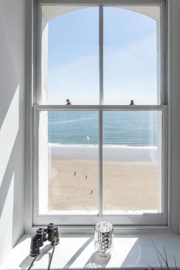 The Penthouse - Luxury 1 Bed - Panorama - * Tenby
