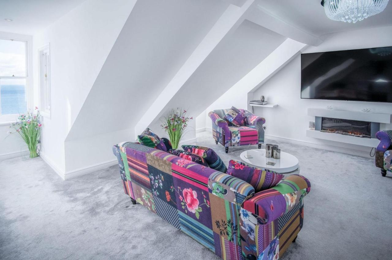 The Penthouse - Luxury 1 Bed - Panorama - Tenby